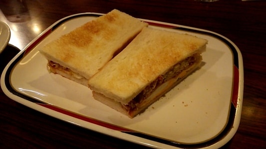 コンパル大須本店のハムエッグトースト